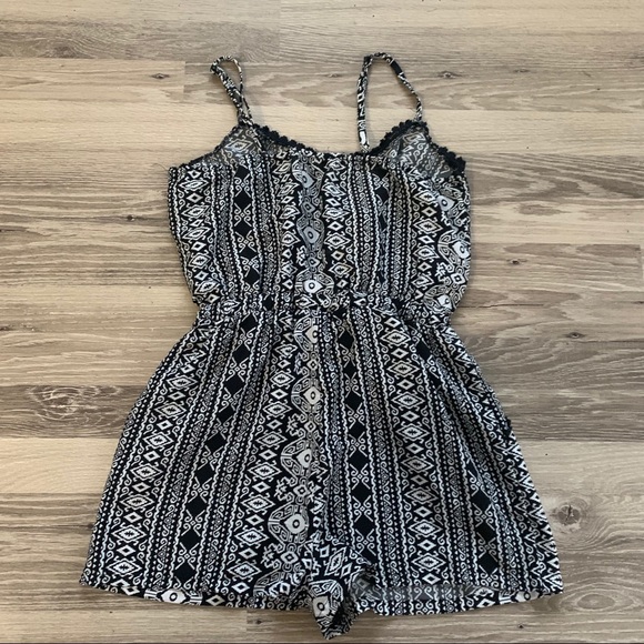 Linen romper - Picture 3 of 4